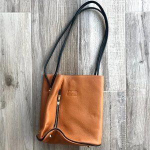 Alejandro Gabrielli pebbled leather bucket handbag